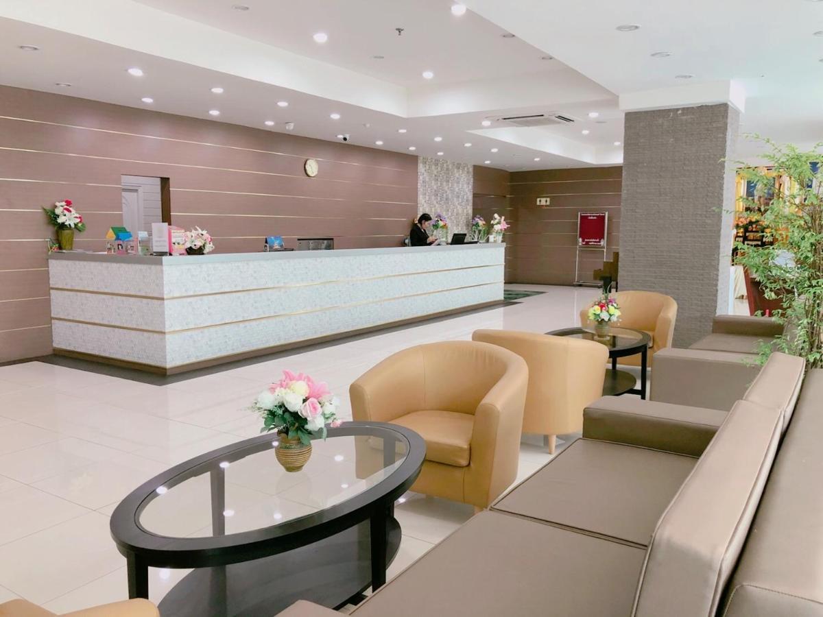 Mayflower Grand Hotel Korat Nakhonratchasima Buitenkant foto