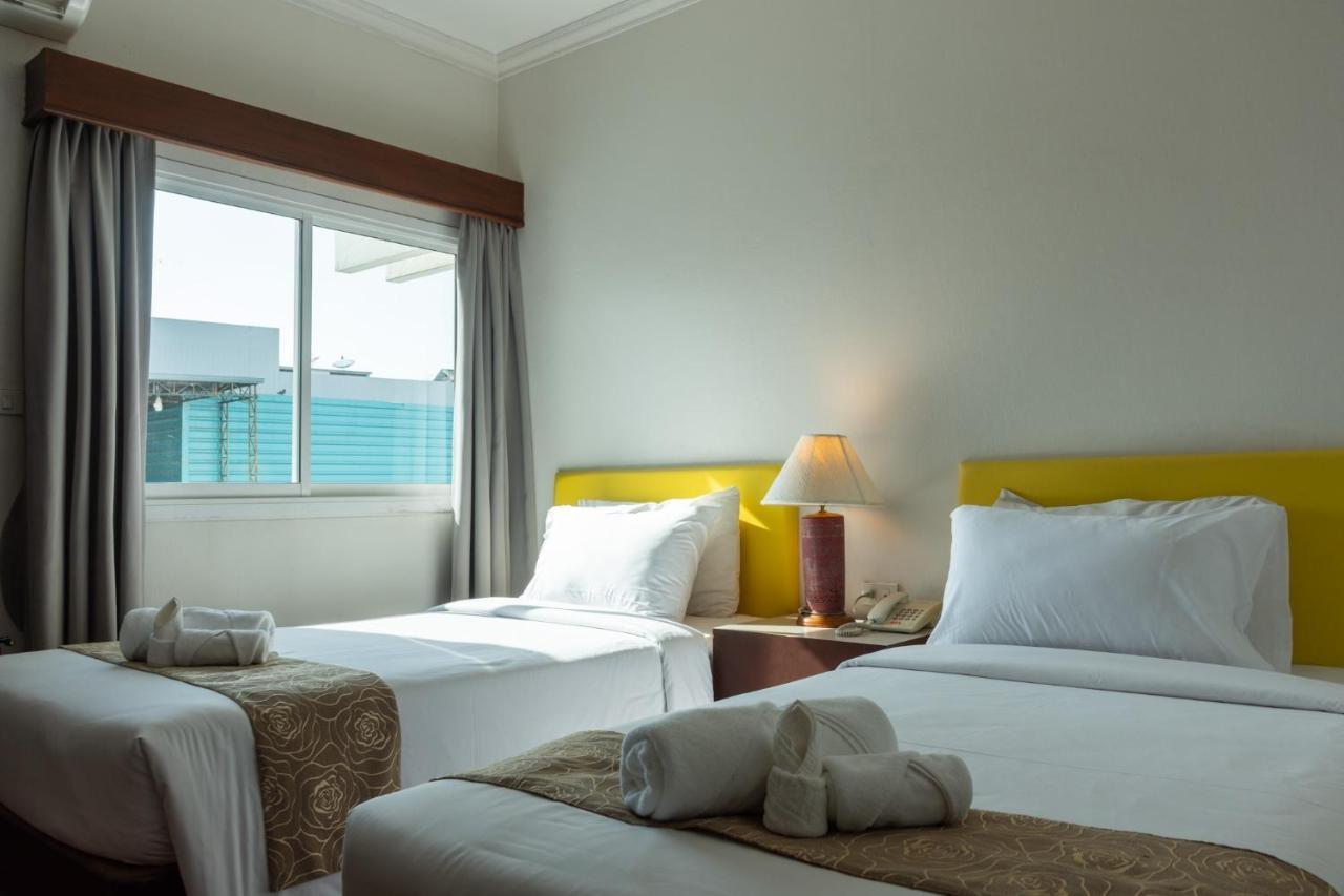 Mayflower Grand Hotel Korat Nakhonratchasima Buitenkant foto