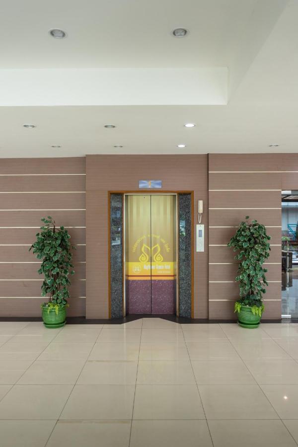 Mayflower Grand Hotel Korat Nakhonratchasima Buitenkant foto