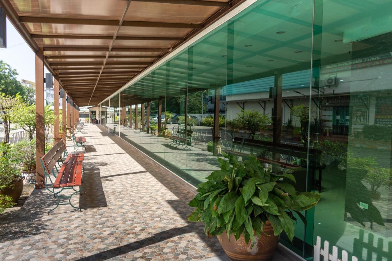Mayflower Grand Hotel Korat Nakhonratchasima Buitenkant foto