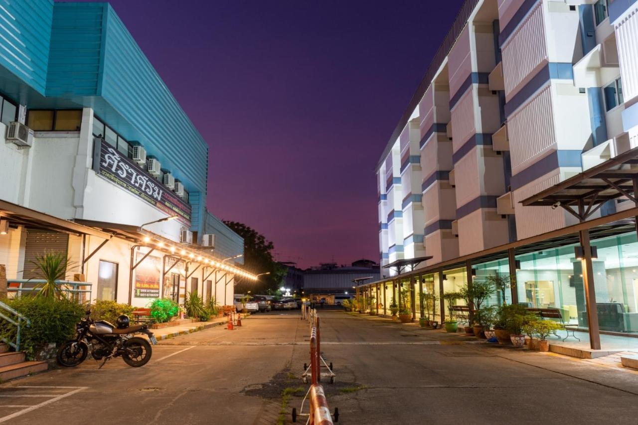 Mayflower Grand Hotel Korat Nakhonratchasima Buitenkant foto