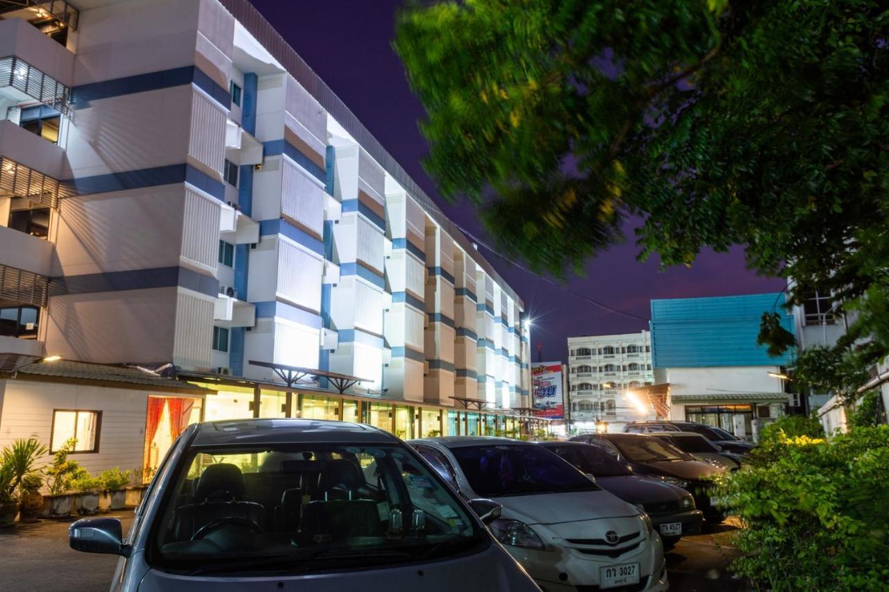 Mayflower Grand Hotel Korat Nakhonratchasima Buitenkant foto