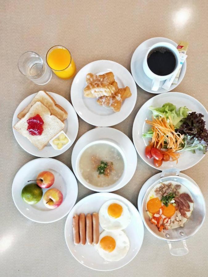 Mayflower Grand Hotel Korat Nakhonratchasima Buitenkant foto